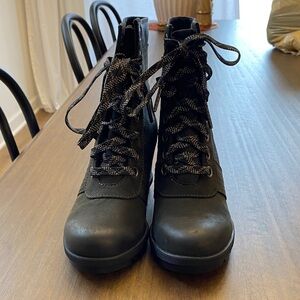 Sorel Women's Black Lace-Up Boots